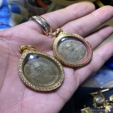 เหรียญหลวงพ่อปลอด วัดนาเขลียง รุ่นแรก  