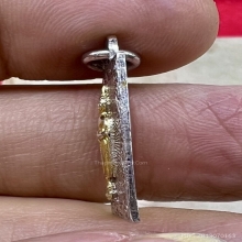 เหรียญแสตมป์ ลพ.วัดบ้านแหลม เนื้อเงินผสมทองคำขาว ห่วงเชื่อม