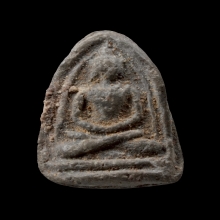 พระกรุวัดท้ายตลาด พิมพ์สมาธิข้างเส้น