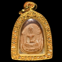 ขุนแผนไข่ผ่าซีก เนื้อดิน วัดรัตนชัย พิธีจตุรพิธพรชัย ปี 18