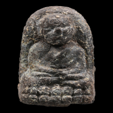 หลวงพ่อทวดเนื้อว่านรุ่นแรก ปี2497พิมพ์พระรอดหน้าใหญ่