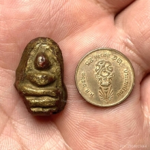 ลูกไม้กัลยา พิมพ์พระพุทธ หลวงพ่อพริ้ง วัดแจ้ง 