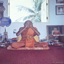 เหรียญปิดตาหลังพญาสิงหราชราช หลวงพ่อยิด