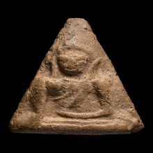 นางพญาพิมพ์สังฆาฏิ 