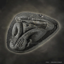 พระปิดตาปลดหนี้ หลังยันต์นะ เนื้อใบลาน หลวงปู่โต๊ะ