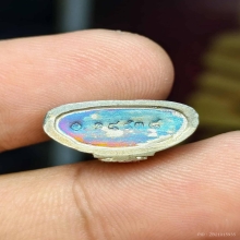 พระแก้วมรกต กรมสรรพสามิต ปี 2539 เนื้อเงินขัดเงา ผิวรุ้งสวย