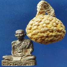 ลูกอมเนื้อผง ลพ.ตาบ วัดมะขามเรียง + รูปหล่อรุ่น 5