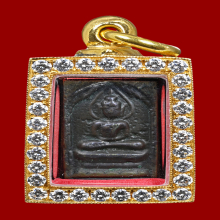 พระพิมพ์ประภามณฑล หลวงปู่ศุข วัดปากคลองฯ เนื้อเมฆสิทธิ์