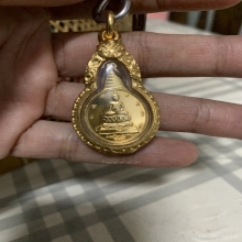 เหรียญพระชัยหลังช้าง ภปร. (ทองคำ) ปี 30 วัดบวรฯ สวยมากครับ