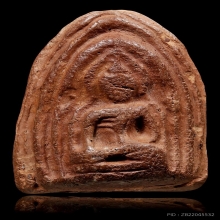 พระซุ้มรัตนตรัย หลวงปู่บุญ เนื้อดิน พิมพ์ต้อ