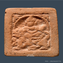 พระเนื้อดินทรงสิงห์ หลวงพ่อโบ้ย วัดมะนาว