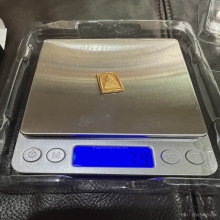 พระเนื้อทองคำ