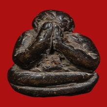 พระปิดตา หลวงพ่อแก้ว วัดเครือวัลย์ พิมพ์ปั้นลอยองค์ จ.ชลบุรี