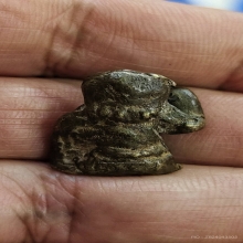 นางกวักหลวงพ่ออิ่มวัดหัวเขา จังหวัดสุพรรณบุรี