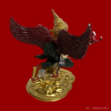 พญาครุฑบูชา รุ่นราชาครุฑ หลวงพ่อวราห์ หมายเลข157