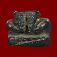 พระปิดตา พิมพ์ปั้น  เนื้อผงคลุกรัก