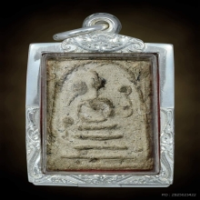 พระกรุวัดตาก้องพิมพ์บัวสี่เหล่า