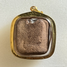 หลวงพ่อปาน พิมพ์ทรงปลาหมอ  เนื้อดินเผา พ.ศ. 2460