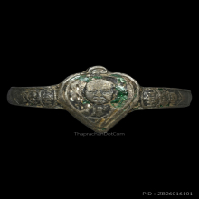 แหวนเนื้อเงินลงยา วัดเขาบางทราย จ.ชลบุรี พ.ศ. 2495