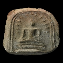 ลพ.พ่วง วัดกก พิมพ์ปรกโพธิ์​ เนื้อดิน ปี2473 หายาก