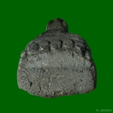 หลวงปู่ทวด เนื้อว่าน พิมพ์กลางหลังอูมนิยม วัดช้างให้ ปี2524 