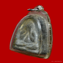 พระปิดตาผงคลุกรัก หลวงปู่ทิม ออกวัดบ่อวิน จ.ชลบุรี ปี2515