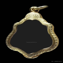 ขายตลับทอง ใส่เหรียญหลวงพ่อกวย หลังหนุมาน ปี2521