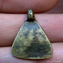 เหรียญหล่อจอบเล็ก หลวงพ่อเพชรพิจิตร