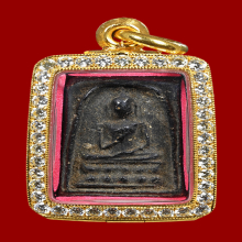 พระสมเด็จปิลันทน์ วัดระฆังโฆสิตาราม พิมพ์ปางปฐมเทศนา