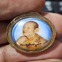 ล็อกเก็ตหลวงพ่อยิด..หลังหมุดเงิน..รุ่นแจกกฐิน ปี 2535