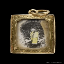 หลวงพ่อเดิม เลี่ยมทองหนาเก่า รูปถ่ายกรอบกระจกสองหน้าแววนกยูง