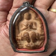 พระทราวดี พิมพ์นั่ง กรุท่าหวี เนื้อดิน กาญจนบุรี