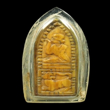 พระพุทธงาแกะหลังนางกวักฐานสิงห์ แกะ 3 ส่วน เนื้องาจัดมาก