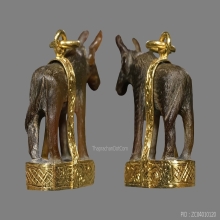 วัวธนู หลวงพ่อน้อย วัดศรีษะทอง แกะจากเขาวัวกระทิง