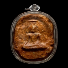 พระพิมพ์ดินดิบศรีวิชัย กรุบนควนสราญรมณ์ จ.สุราษฎร์ธานี