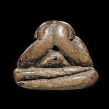 ปิดตาหลวงพ่อแก้ว วัดเครือวัลย์ พิมพ์ปั้น องค์ดารา