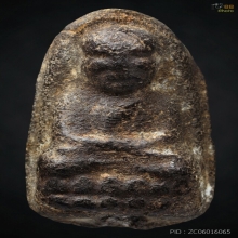 หลวงปู่ทวด ปี 2497 พิมพ์พระรอดหน้าใหญ่