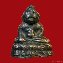 พระกริ่งในบาตรน้ำมนต์วัดชนะสงคราม