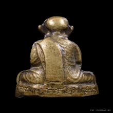 รูปหล่อหลวงพ่อกวย รุ่นแรก ติดที่ 2