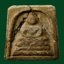 ชิ้นส่วนพระสมเด็จแกะ