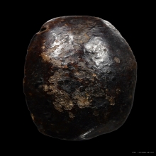 หลวงพ่อเนียม วัดน้อย พิมพ์เศียรโล้น เนื้อดิน