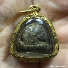 พระปิดตาหลวงพ่อแก้ว วัดเครือวัลย์ เนื้อผงคลุกรัก