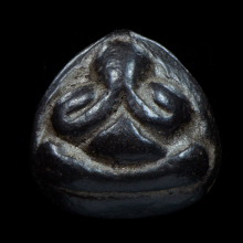 พระปิดตาหลวงพ่อโต วัดเนินสุทธาวาส ชลบุรี