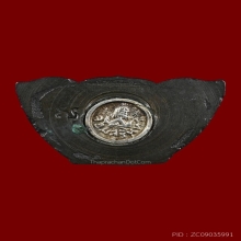 พระกริ่งจอมสุรินทร์ หลวงปู่ดุลย์ อตุโล เนื้อนวะโลหะ