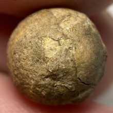 ลูกอมผงพรายฯหลวงปู่ทิม วัดละหารไร่ จ.ระยอง