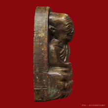 พระหลวงปู่ทวดวัดช้างให้ปี2505หลังหนังสือเล็กหน้าท.หลังว.จุด