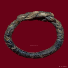 พิรอดแขน หลวงพ่อม่วง วัดบ้านทวน (ยุคต้น)