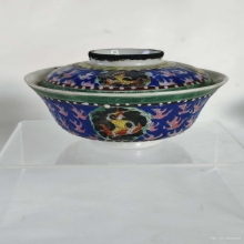 ชามฝาเบญจรงค์