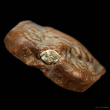 หลวงพ่อปาน ทรงเม่นบัว 2 ชั้น 8 จุด