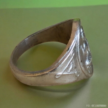 แหวนนางกวัก หลวงพ่อกวย วัดโฆสิตาราม ปี 2521